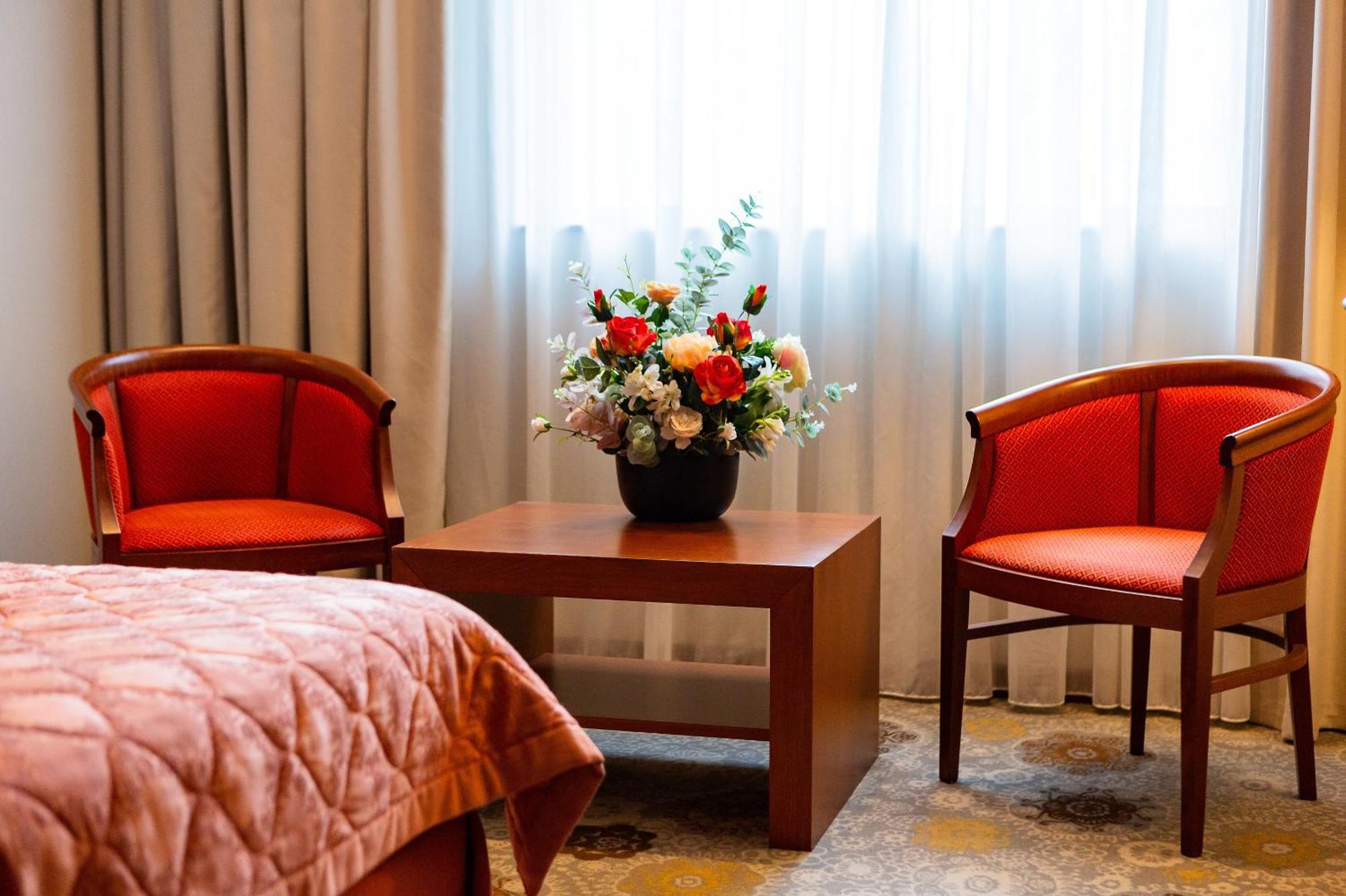 Kings Park Hotel Podgoriçe Dış mekan fotoğraf