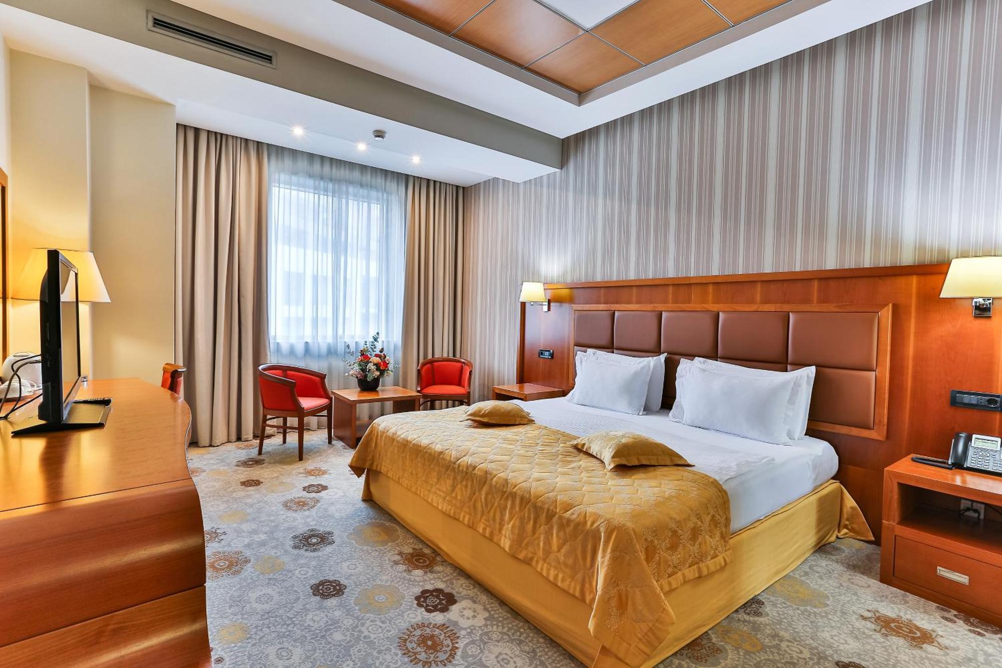 Kings Park Hotel Podgoriçe Dış mekan fotoğraf