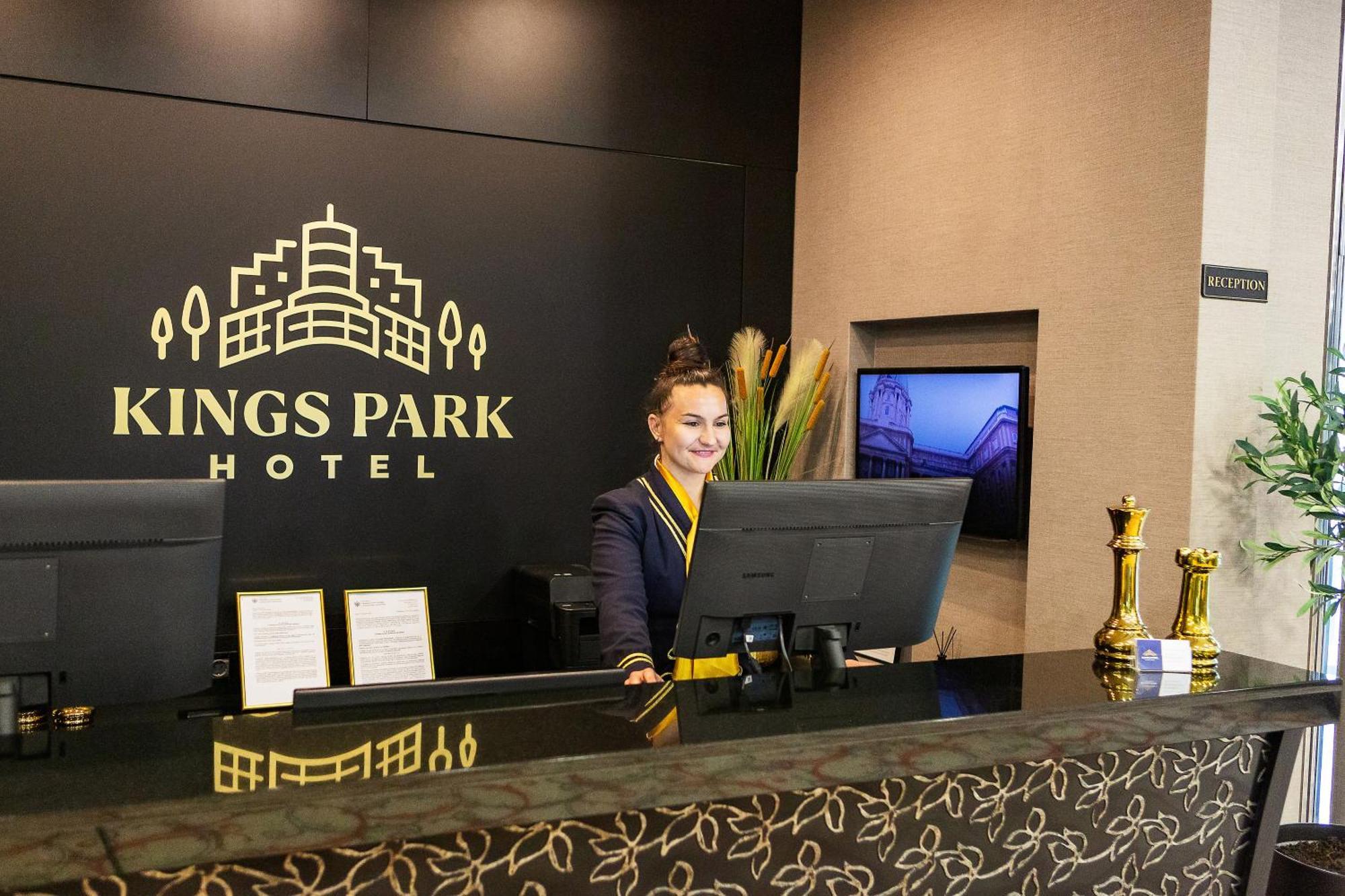 Kings Park Hotel Podgoriçe Dış mekan fotoğraf