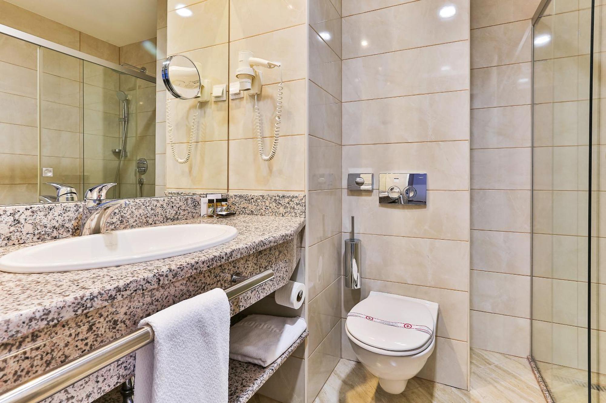 Kings Park Hotel Podgoriçe Dış mekan fotoğraf