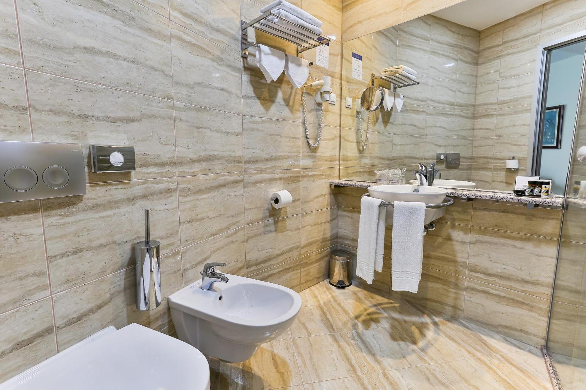 Kings Park Hotel Podgoriçe Dış mekan fotoğraf