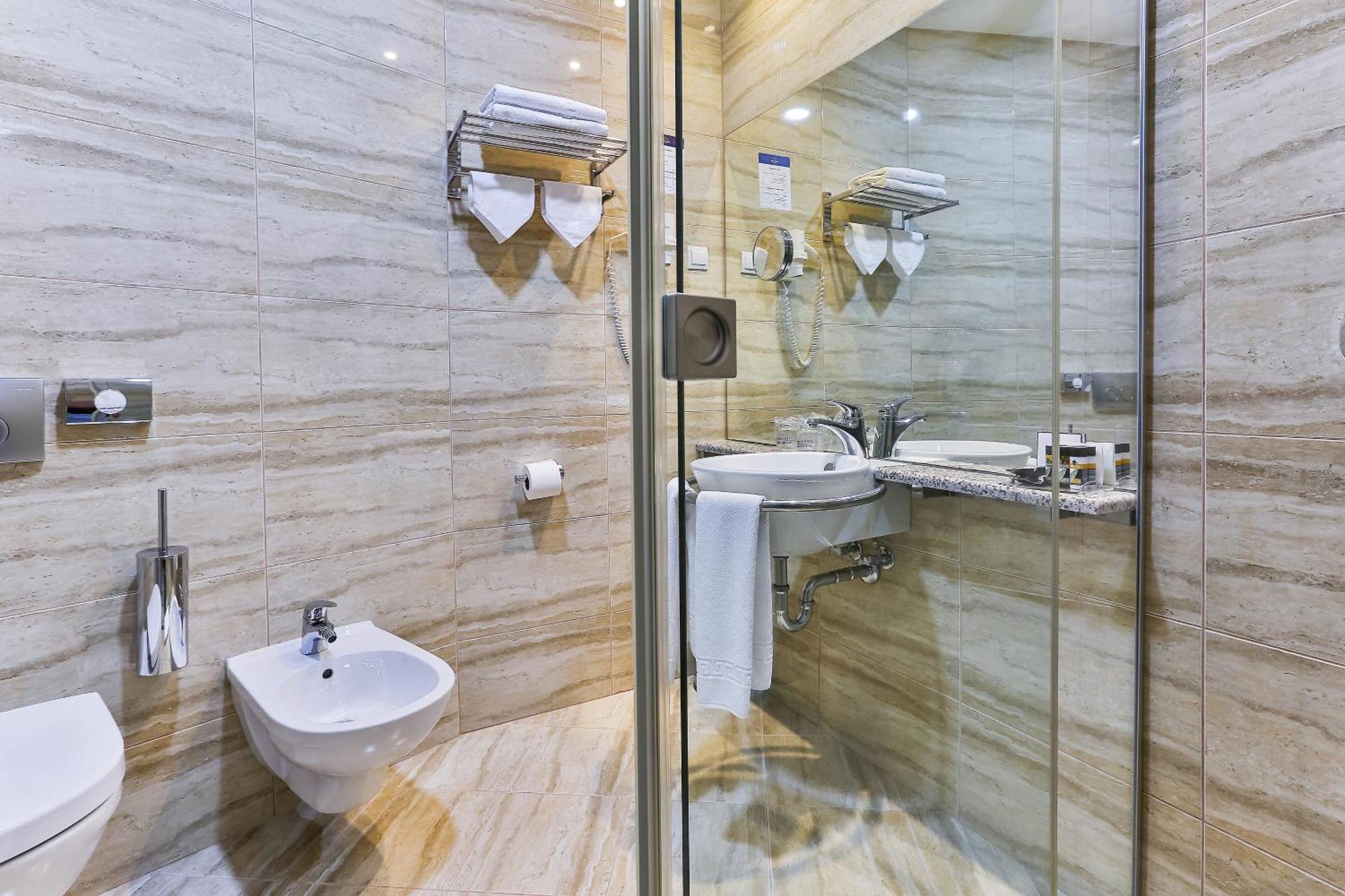 Kings Park Hotel Podgoriçe Dış mekan fotoğraf