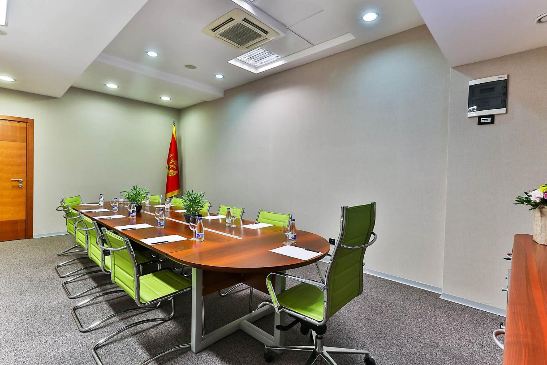 Kings Park Hotel Podgoriçe Dış mekan fotoğraf